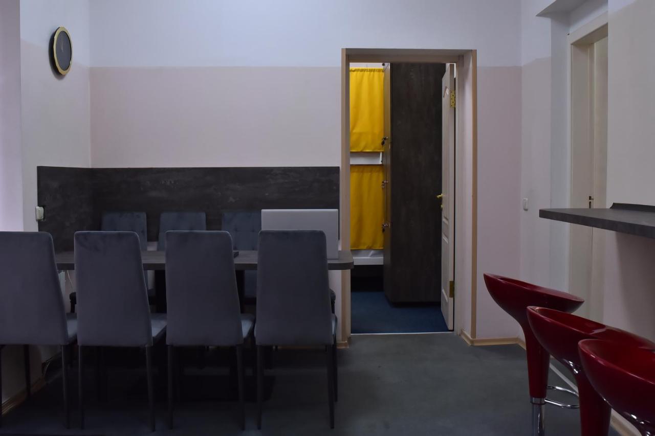 Hostel 777 Darnitsa Kiev Eksteriør bilde
